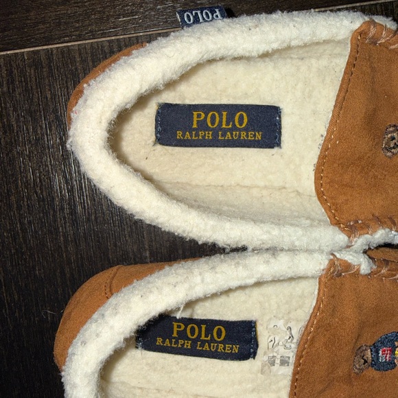 Ralph Lauren Tan Suede Slippers with Bear Motif - Picture 2 of 7